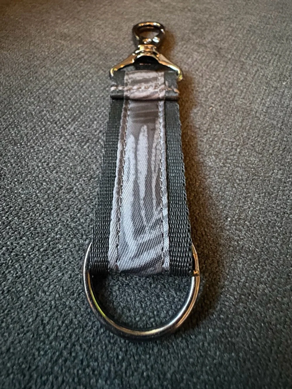 Lug Link Printed Key Chain / Keychain – Tropical Black (Palms Gray Grey)